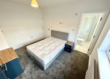 Thumbnail Room to rent in Deerbarn Road, Guildford