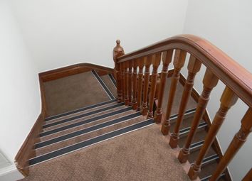 Thumbnail 1 bed flat to rent in Lowgate, Hull