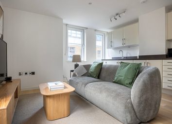 Thumbnail 2 bed flat to rent in Old Street, London
