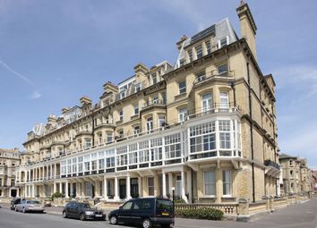 Thumbnail 2 bed flat to rent in Kings Gardens, Hove