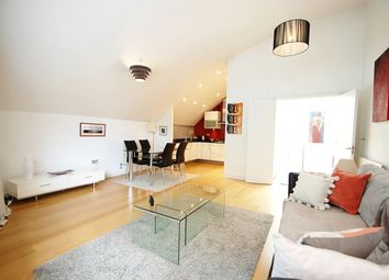 2 Bedrooms Flat to rent in York Place, Battersea SW11