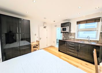 Thumbnail Studio to rent in Inglewood Mansions, West Hampstead
