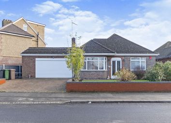 Thumbnail 2 bedroom detached bungalow for sale in Turners Road North, Luton