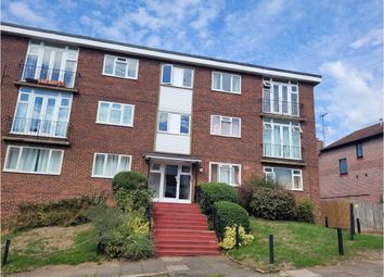 Thumbnail Flat to rent in The Larches, Luton