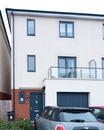 6 Bedroom Town house for rent