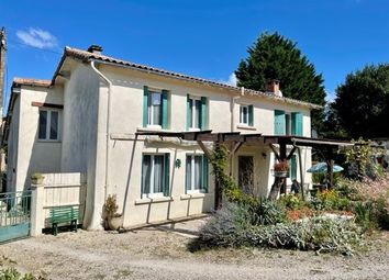 Thumbnail Country house for sale in Saint-Christophe, Charente, 16420, France