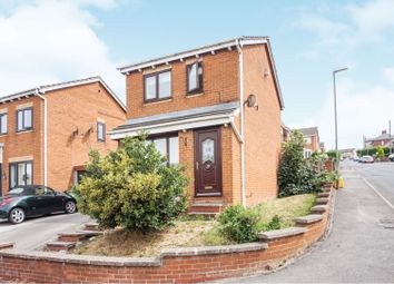 3 Bedrooms Detached house for sale in Heath Road, Dewsbury WF12