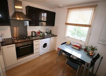 2 Bedrooms Flat to rent in Ferndale Road, London SW4