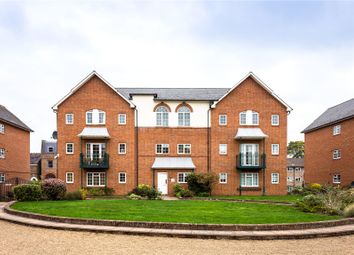 Thumbnail Flat to rent in Knights Place, St Leonards Road, Windsor