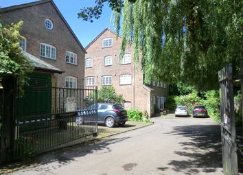 Thumbnail Flat to rent in Abbey Mill Lane, St Albans