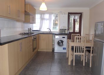 3 Bedrooms Flat to rent in Camberwell Road, London SE5