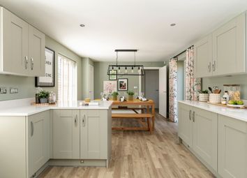 A Sociable Kitchen To Entertain Friends In