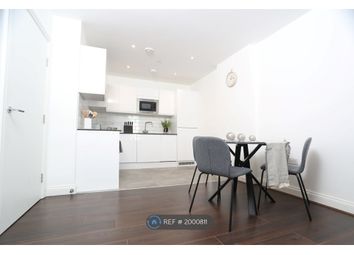 Thumbnail Flat to rent in Wellstones, Watford