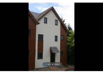 3 Bedroom Semi-detached house for rent
