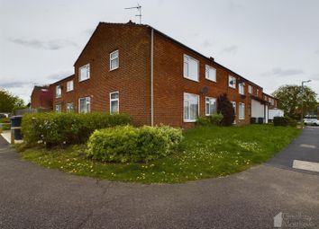 Thumbnail Flat for sale in Woodcroft, Harlow