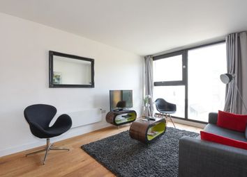 Thumbnail 2 bed flat to rent in Topham Street, London