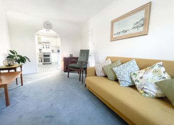 Thumbnail 2 bed flat for sale in Avenue Road, Shanklin