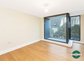 Thumbnail Flat to rent in Cameron Road, Ilford, Seven Kings