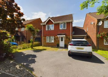Thumbnail Detached house for sale in Campbell Road, Maidenbower, Crawley