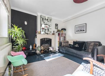 3 Bedrooms Flat for sale in Rebecca Court, Crystal Palace Park Road, Sydenham, London SE26