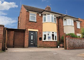 3 Bedrooms Semi-detached house to rent in Srpingfield Avenue, Kempston MK42