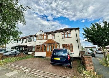 Thumbnail Property to rent in Belgrave Avenue, Romford