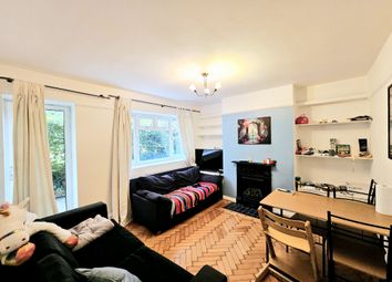 Thumbnail Flat to rent in South Close, Highgate