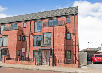Thumbnail 4 bed town house for sale in Middleton Little Road, Allerton Bywater, Castleford