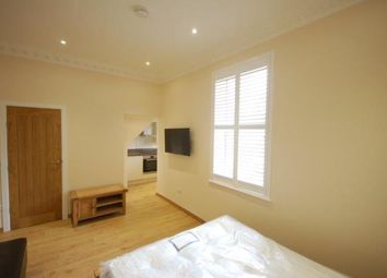 Thumbnail Studio to rent in Jessica House, Russell Street