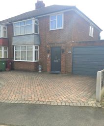 3 Bedrooms Semi-detached house for sale in Lancaster Road, Scunthorpe DN16