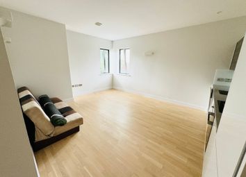 Thumbnail 2 bed flat to rent in Union Road, Solihull