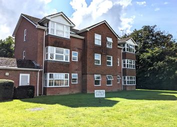 Thumbnail 2 bed flat to rent in Bowes Close, Horsham