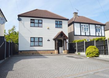 4 Bedrooms Semi-detached house for sale in Colchester Road, Harold Wood, Romford RM3