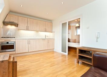 1 Bedrooms Flat to rent in St. John's Hill, London SW11
