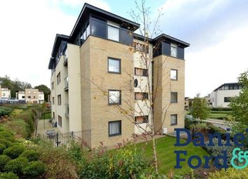 2 Bedrooms Flat to rent in Peacock Close, Mill Hill, London NW7