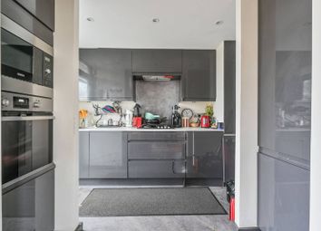 Thumbnail 1 bed flat to rent in Shaw Court, Clapham Junction, London