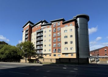 Thumbnail 1 bed flat for sale in Aspects Court, Slough