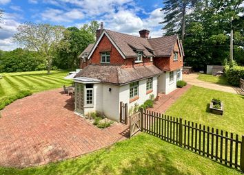 Thumbnail Detached house to rent in Mill Lane, Chiddingfold, Godalming