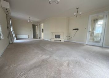 Lounge/Dining Area