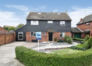 Thumbnail 5 bedroom detached house for sale in Menish Way, Chelmsford