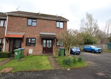 Thumbnail Terraced house to rent in Roebuck Close, Horsham