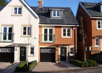 Thumbnail Town house for sale in Greyford Close, Leatherhead