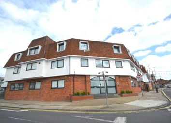 Thumbnail 2 bed flat to rent in East Street, Colchester