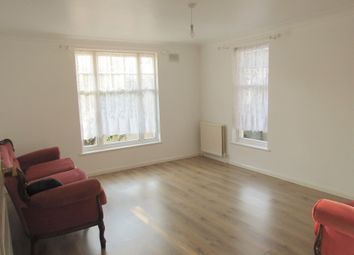 2 Bedrooms Flat to rent in Sutton Square, Hackney E9