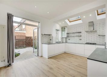 4 Bedrooms Terraced house to rent in Valetta Road, Acton, London W3