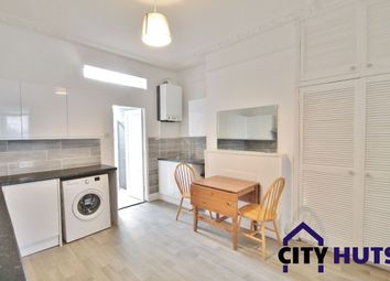 Thumbnail 1 bed flat to rent in Ravenstone Road, London