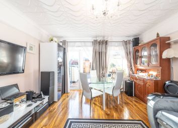 Thumbnail 1 bedroom flat for sale in Kings Avenue, Greenford