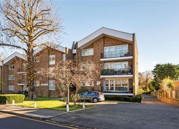 Thumbnail 3 bed flat for sale in Lyonsdown Road, New Barnet, Barnet