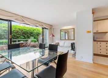 Thumbnail Flat for sale in Kendal Steps, St Georges Fields, London