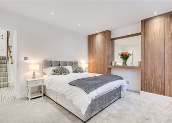 2 bed maisonette for sale in Elsynge Road, Wandsworth, London SW18